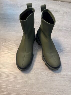 NWOT RAG & BONE SHILOH ARMY GREEN NEOPRENE RAINBOOTS, Size 36